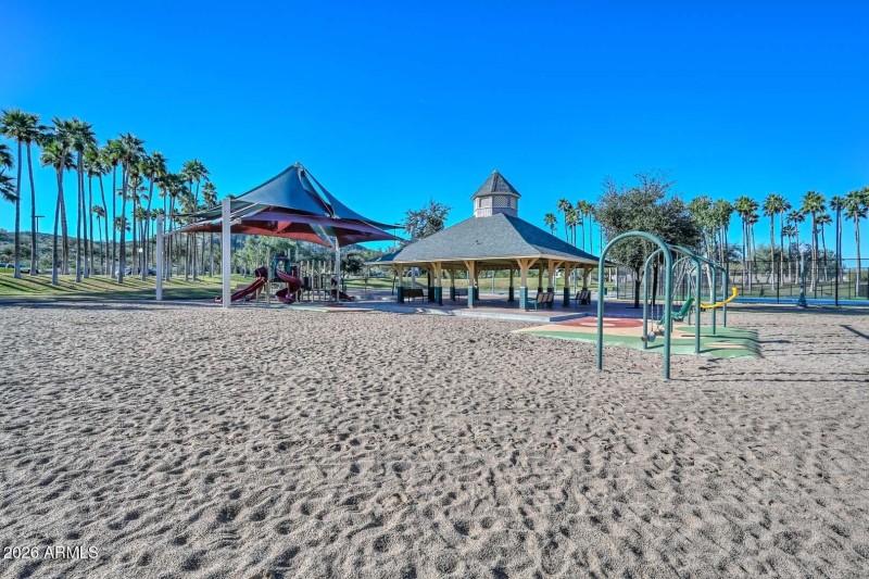 Estrella South Lake Park-Playground2