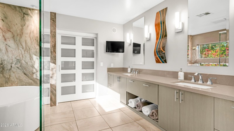 2540 W Tulsa St (31)