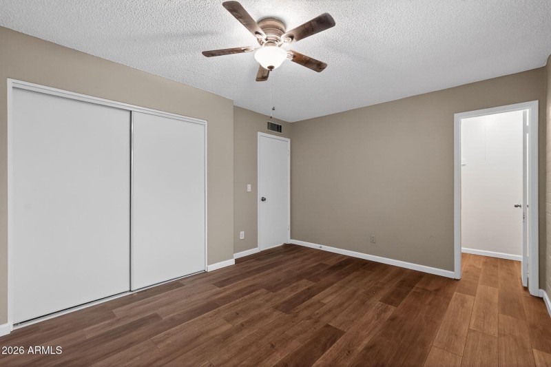 26_4127_N_74th_Ave_Phoenix_AZ_85033-Bedr