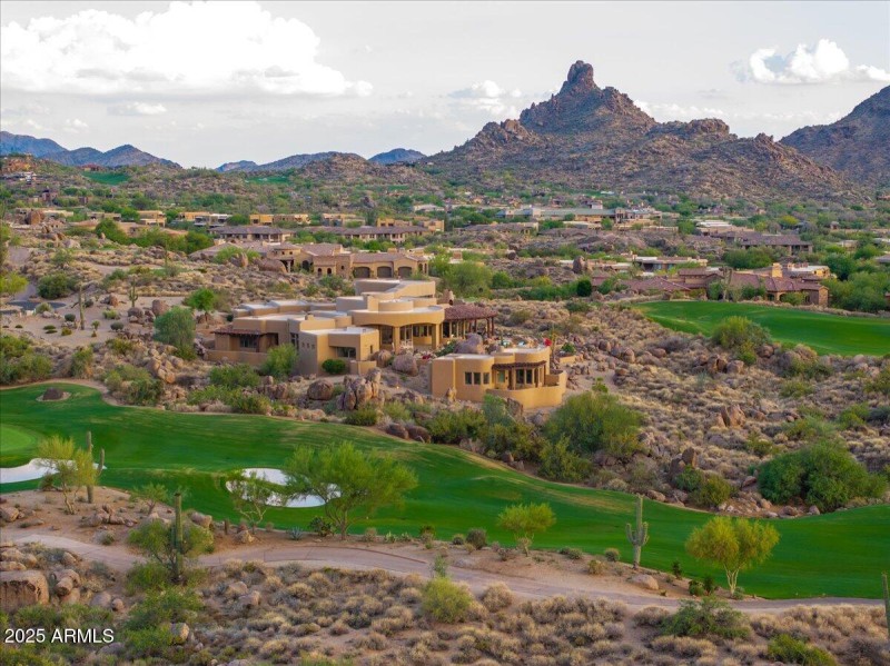 02-Golf Course Home