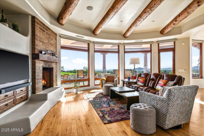 19-Family Room