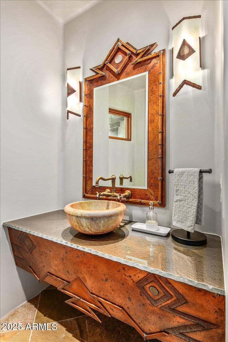 41-Powder Room