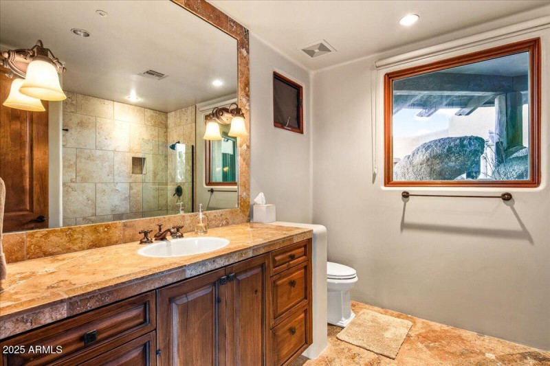 45-Ensuite 2 Bath
