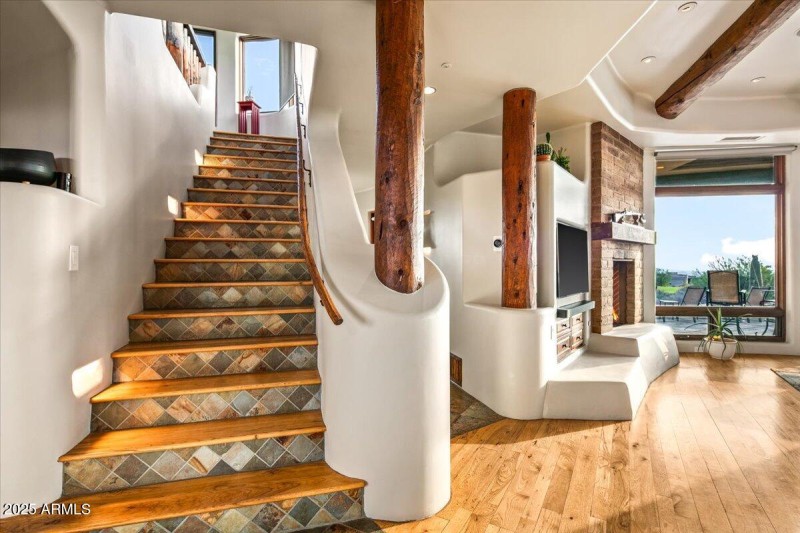 47-Staircase
