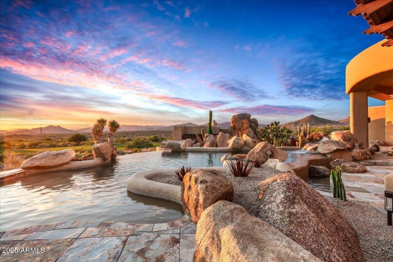 66-Poolside Views
