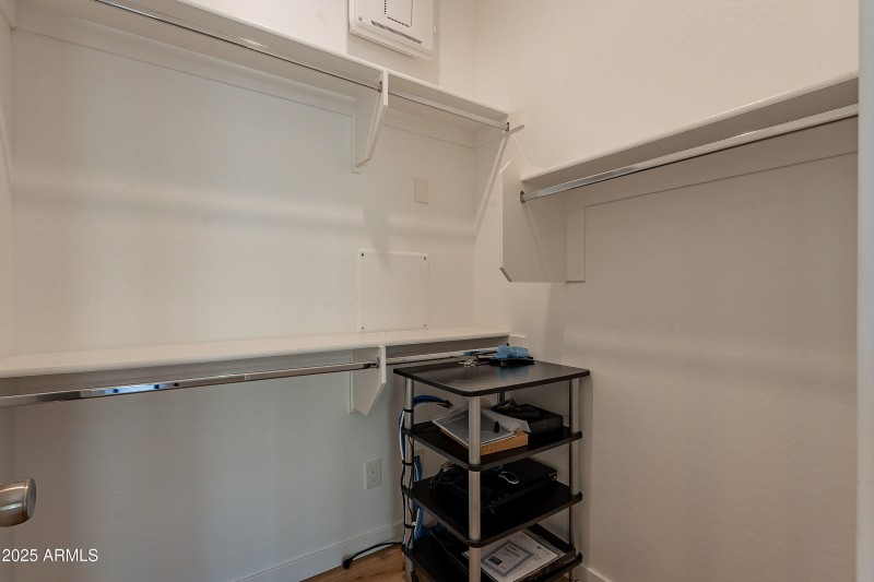 44-print-Hawthorn-44