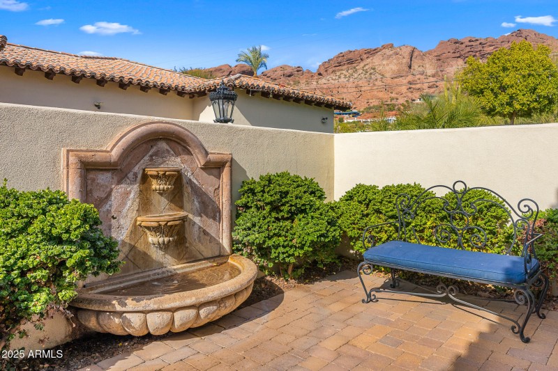 primary bedroom patio mountain views