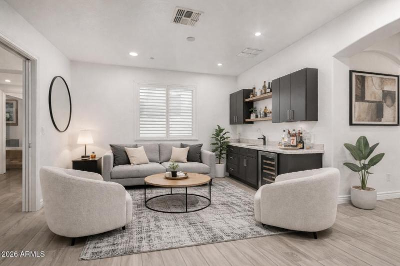 Wetbar Sitting Room and Chairs