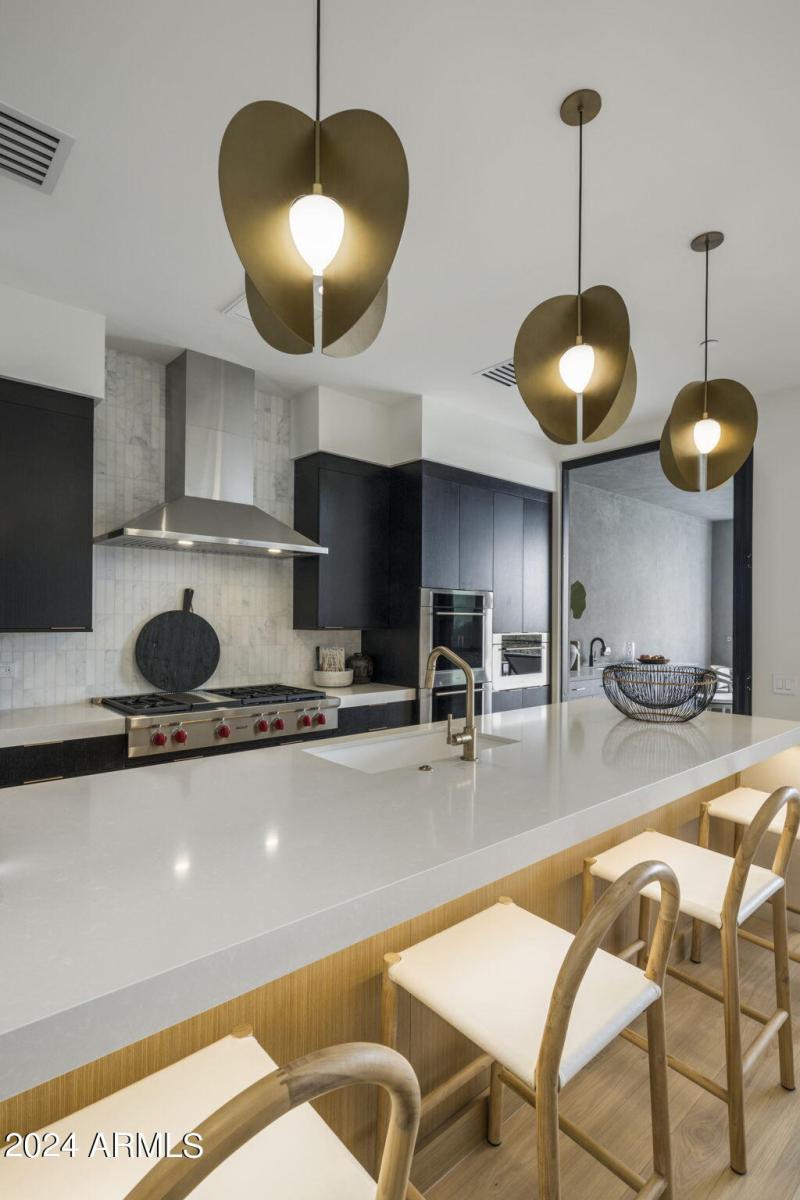 33-web-or-mls-4-250037