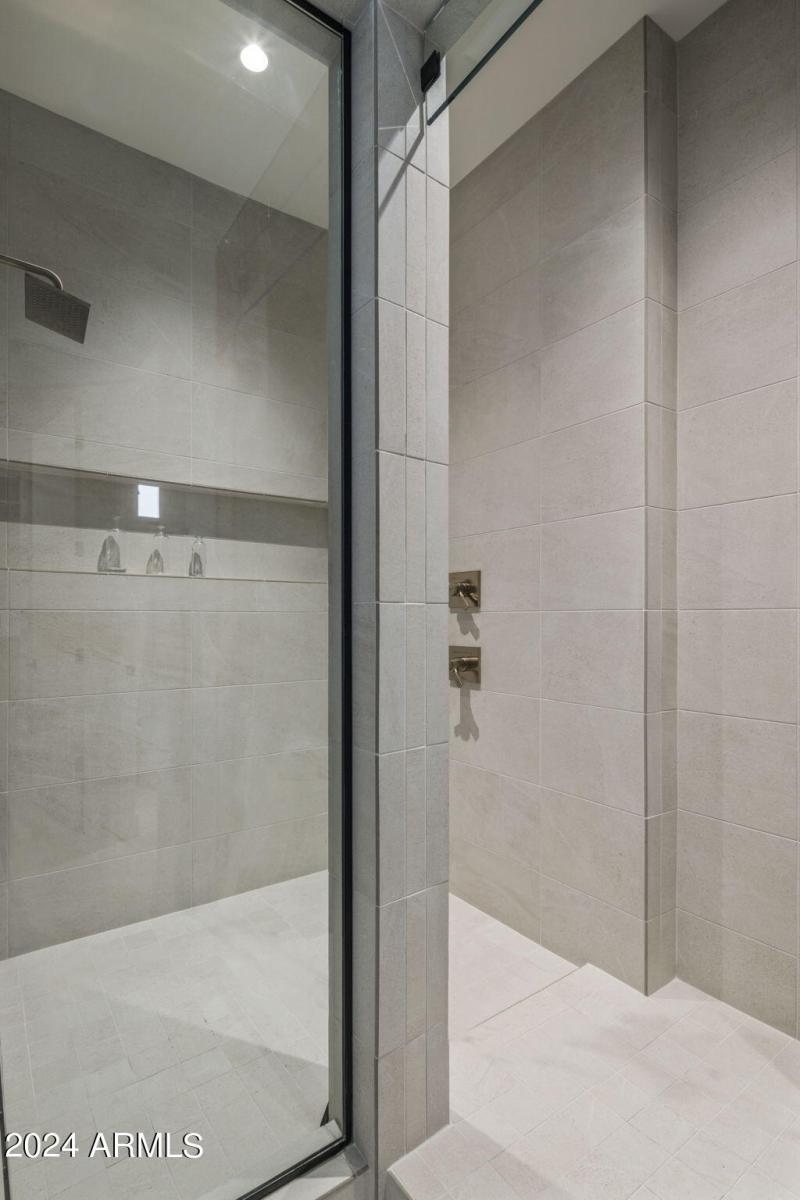 26-web-or-mls-4-250030