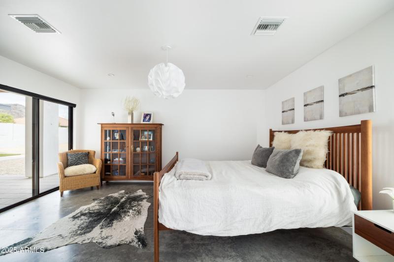 14025 N. 11th Pl.-13