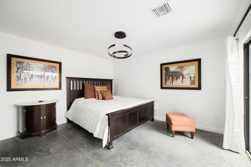 14025 N. 11th Pl.-20