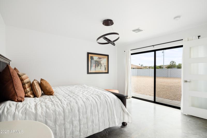 14025 N. 11th Pl.-22