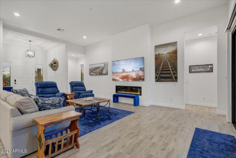 06-Living Room