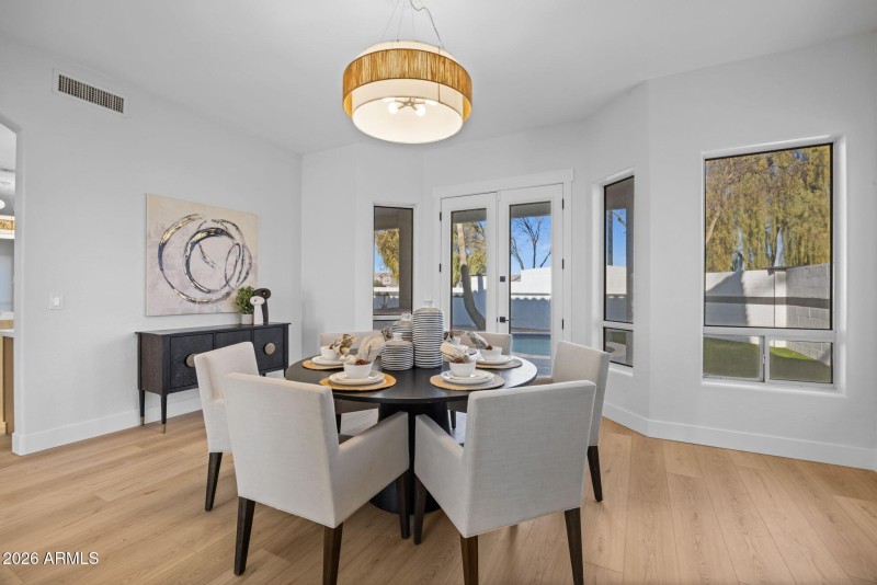 15-web-or-mls-1442-w-laurel-ave