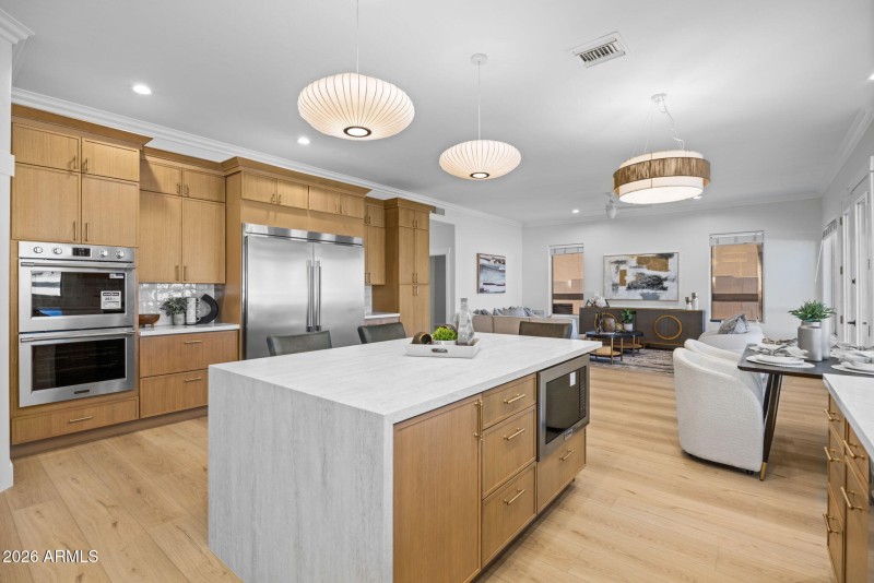 28-web-or-mls-1442-w-laurel-ave