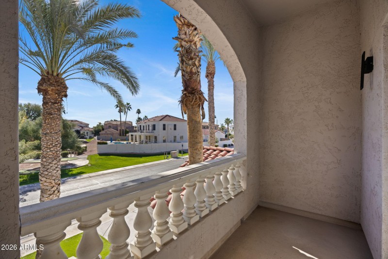 56-web-or-mls-1442-w-laurel-ave