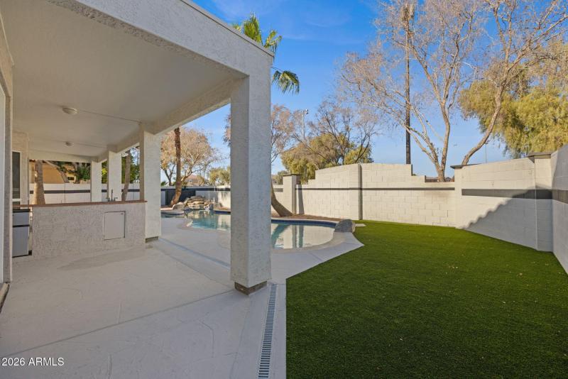 61-web-or-mls-1442-w-laurel-ave