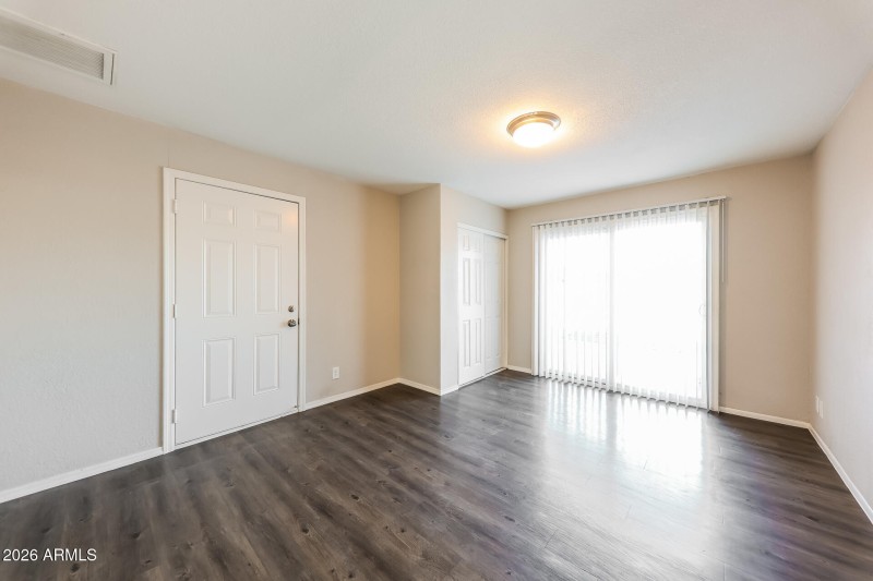 016-photo-bedroom-15009709