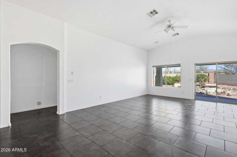 GREATROOM LOOKS INTO THE BACKYARD!!