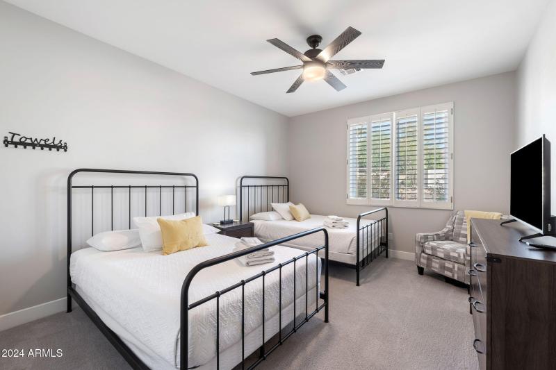 029__1920 E Aurelius Ave