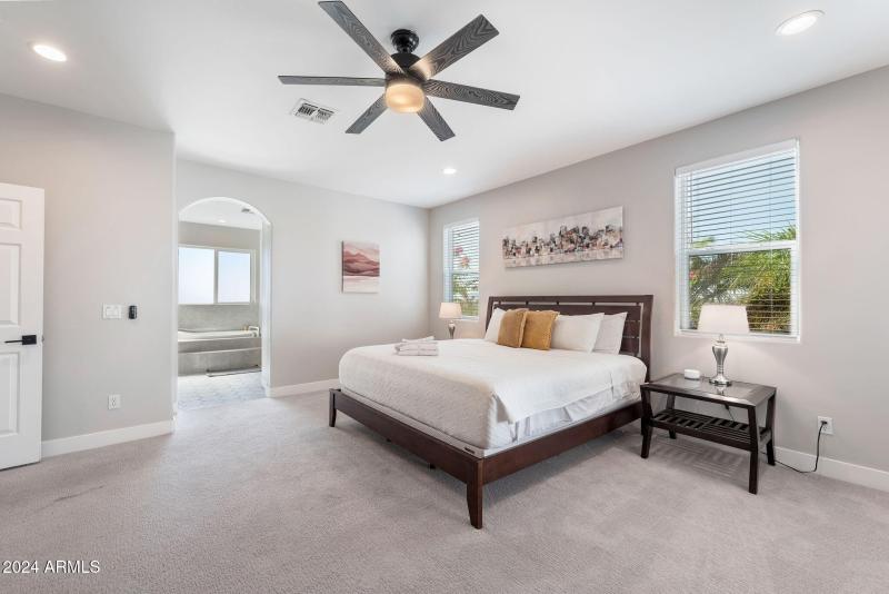 024__1920 E Aurelius Ave