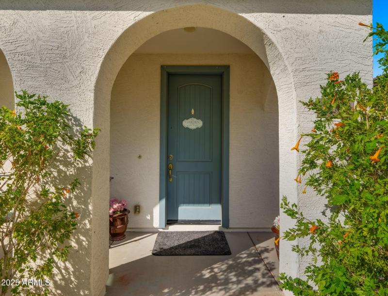 8-web-or-mls-Front yard3