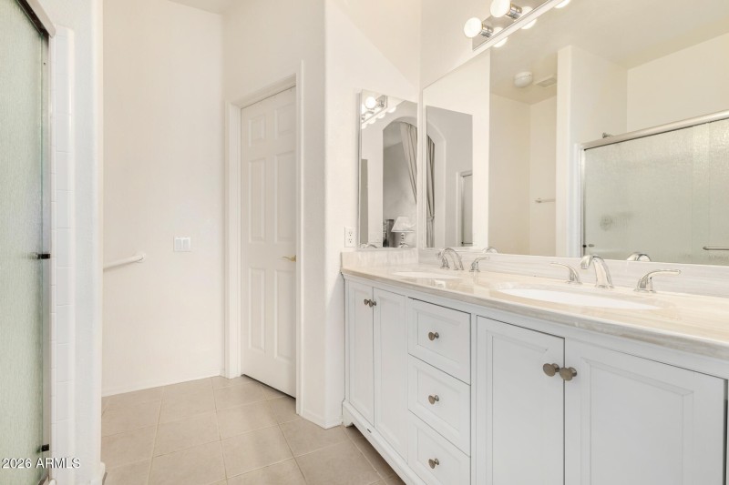Dual Master Vanity