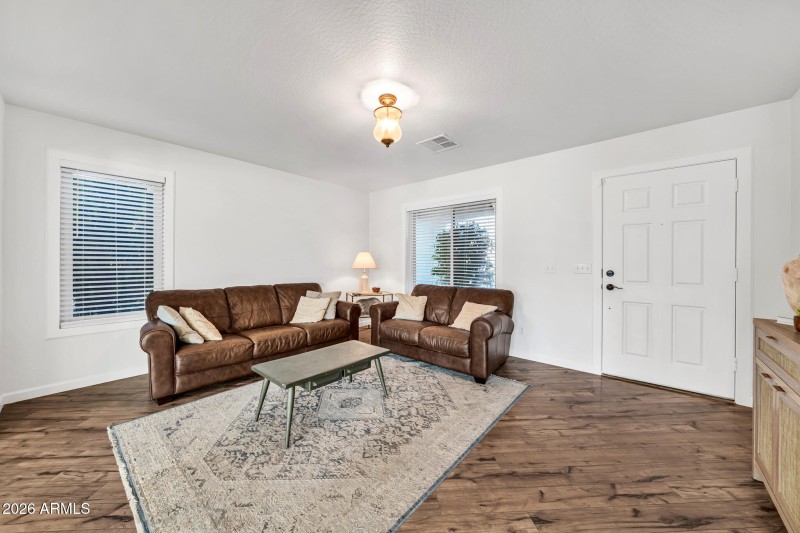 15957 W Crocus Dr-10_(2048)