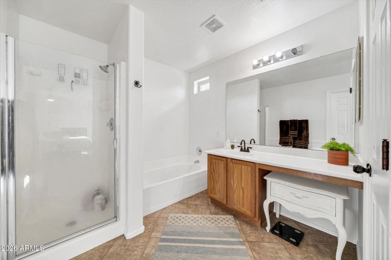 15957 W Crocus Dr-18_(2048)