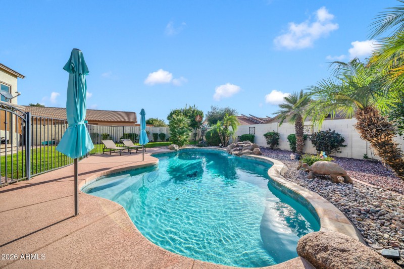 15957 W Crocus Dr-41_(2048)