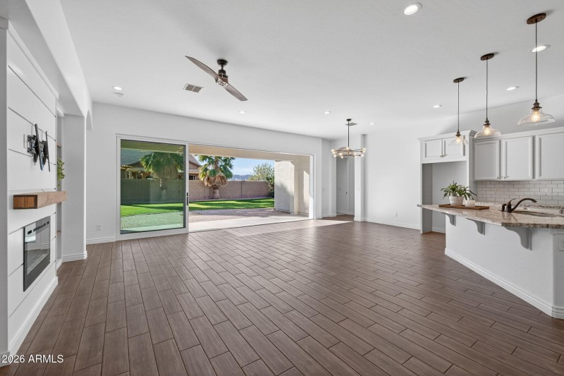 20 foot slider across back