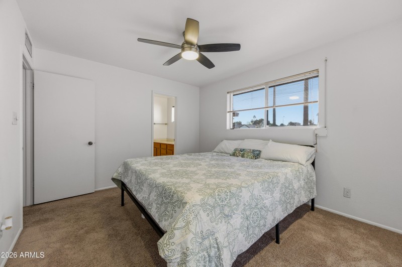 2115 E Greenway Dr-104