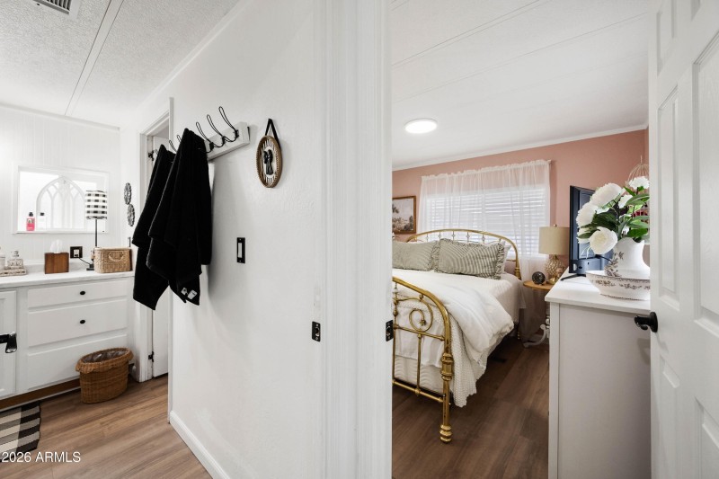 23-Primary Bathroom (2)