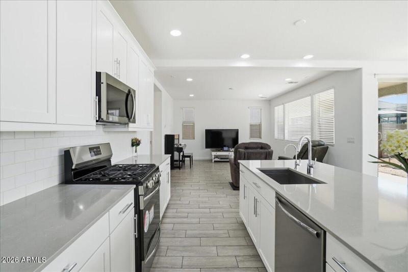 Stainless Steel Appliances - Like New!