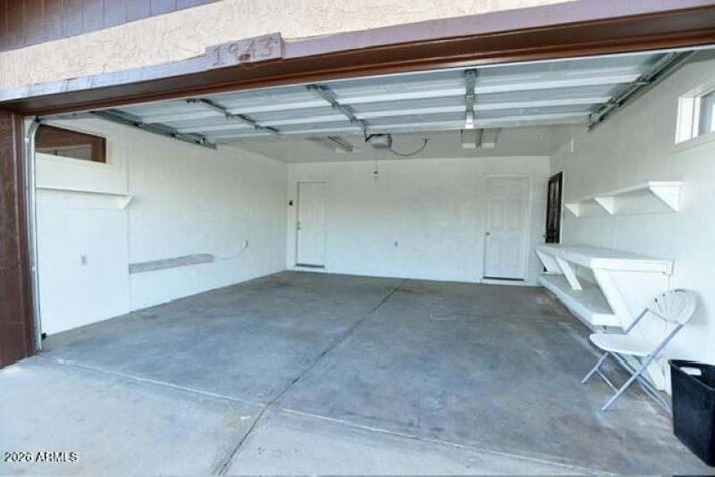 1943 E South Mountain Ave 08