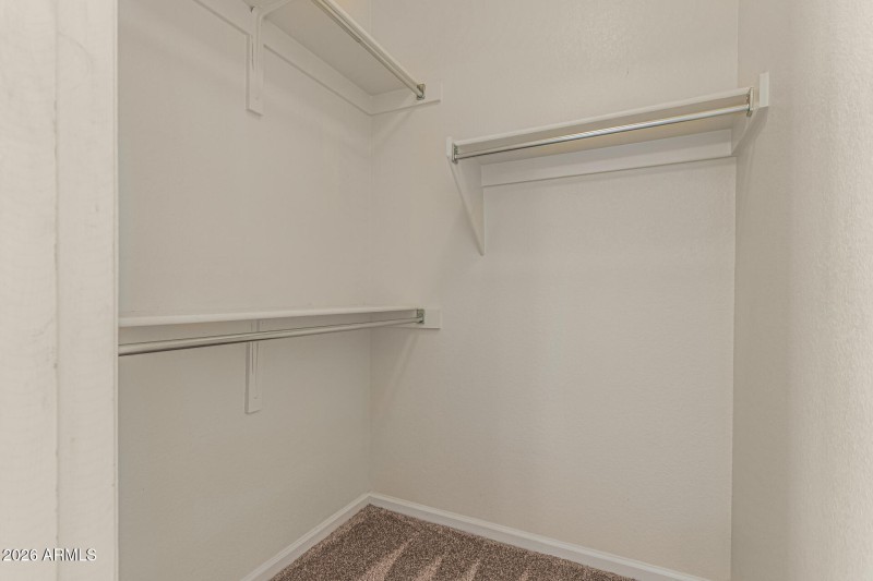 Walk-in closet bedroom 3