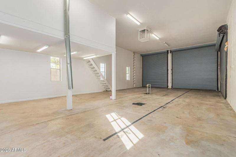 Rv Garage with 2 16' Doors