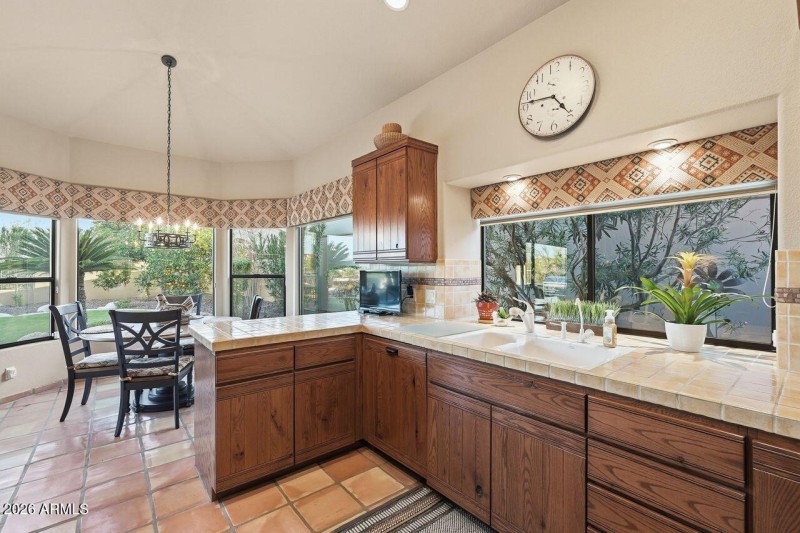 Spacious eat in kitchen