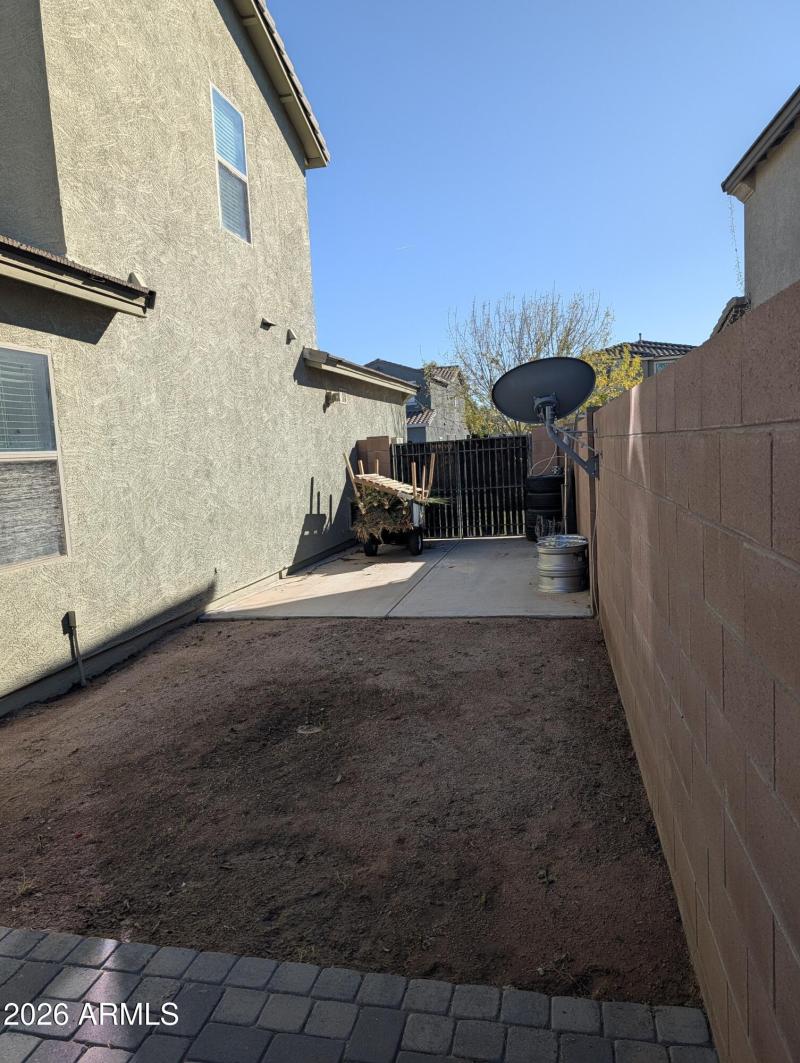 PXL_20260113_213311697