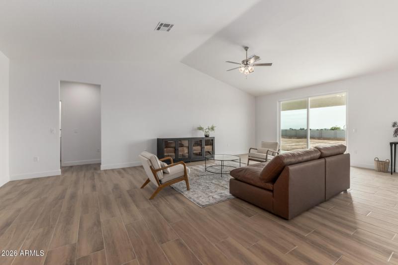 11 Sandstone Mountain