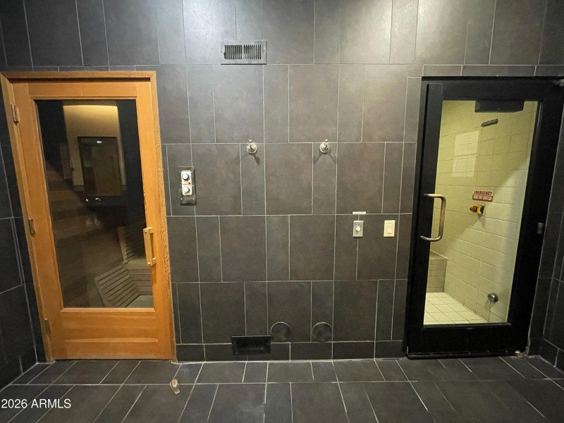 STEAM AND SAUNA ROOM