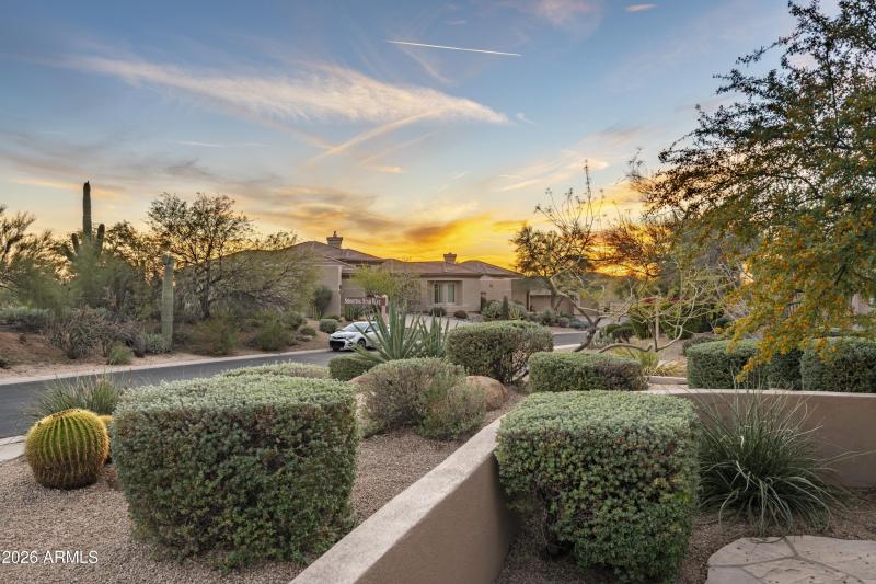Front Courtyard w Sunset Views