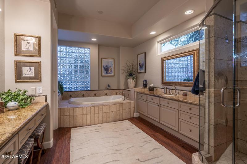 Soaking Tub & Walk-In Shower