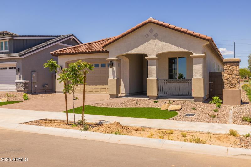 2)FRONT OF HOME