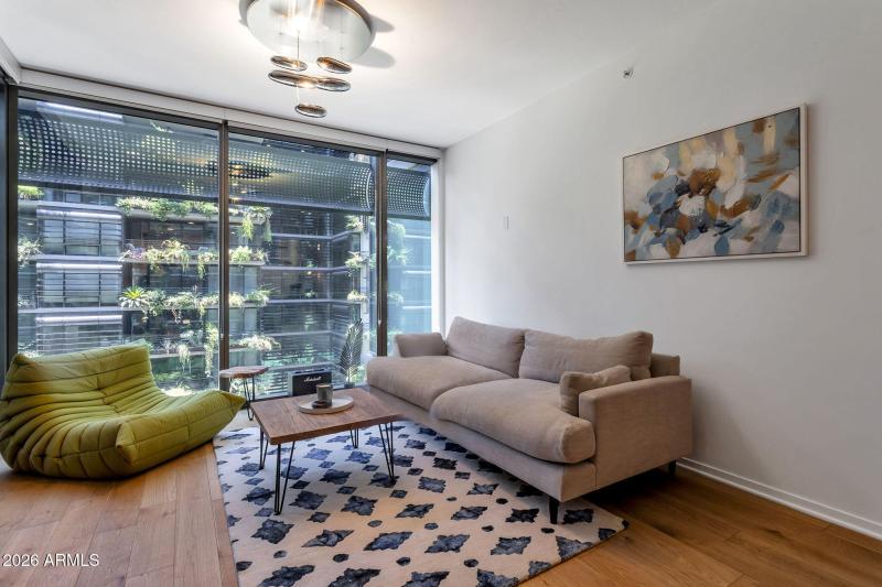 1-web-or-mls-Qp-9284