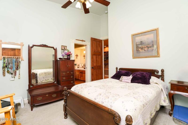 Upstairs Bedroom 2