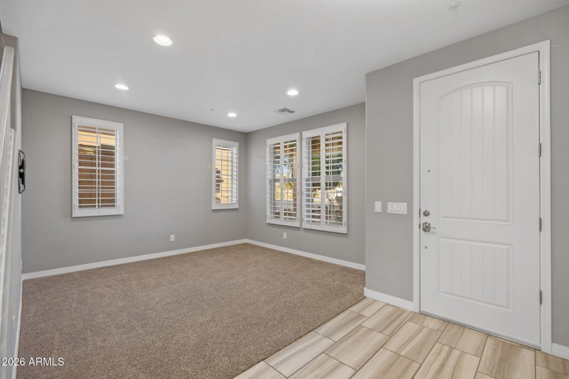 4-web-or-mls-32388-n-129th-dr