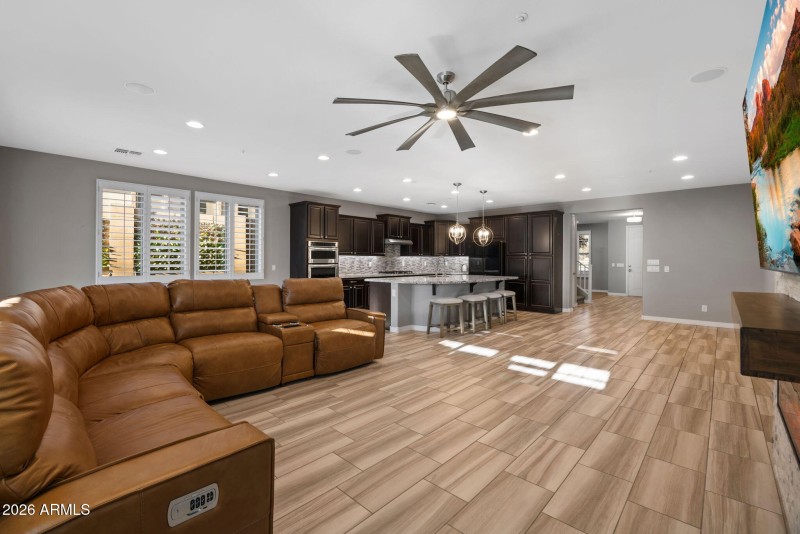 10-web-or-mls-32388-n-129th-dr