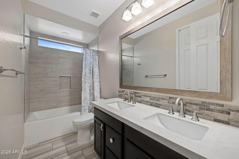 31-web-or-mls-32388-n-129th-dr